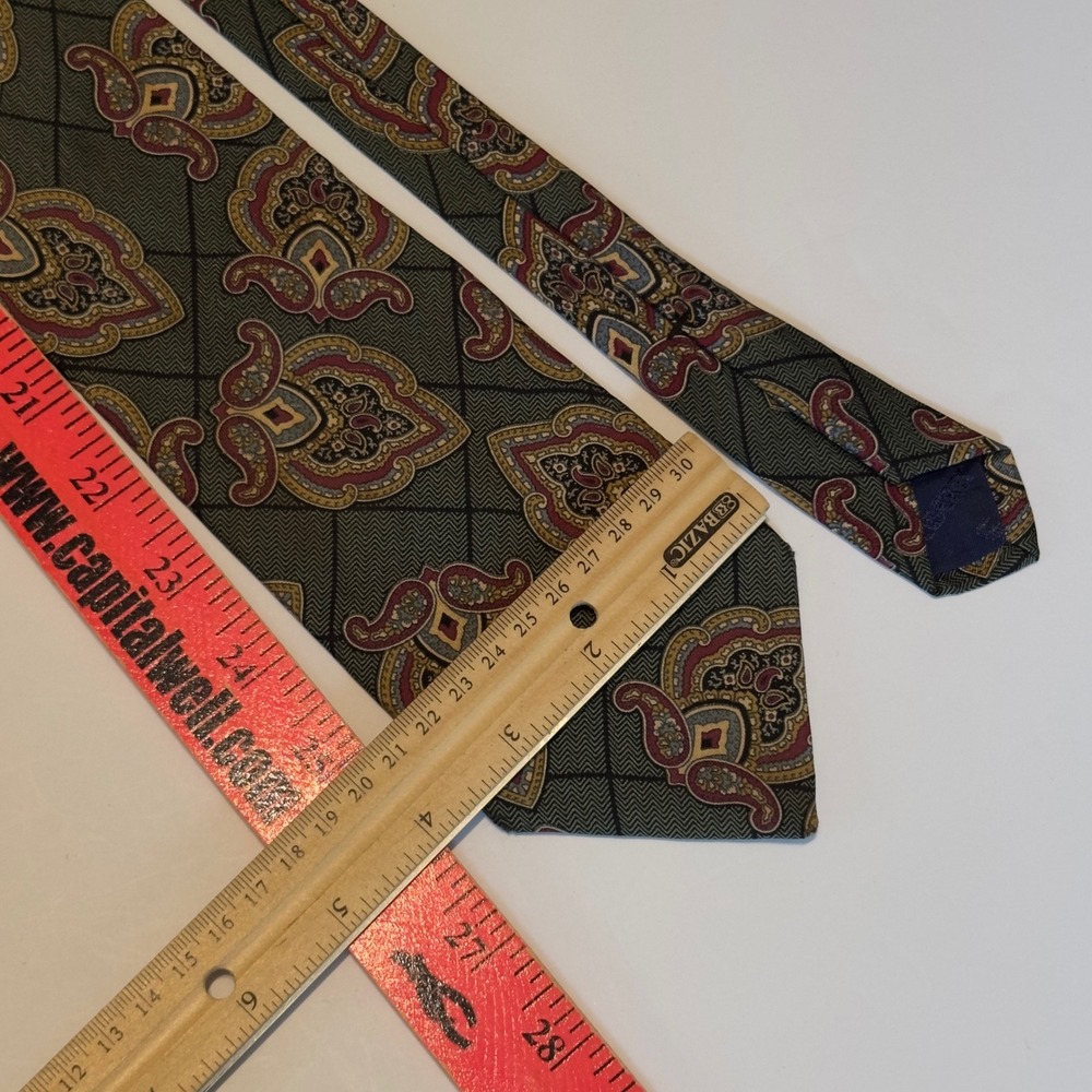 Liberty of London Neck Tie Green Paisley Medallion Silk Vintage Academia 56x3.5" - Picture 4 of 5